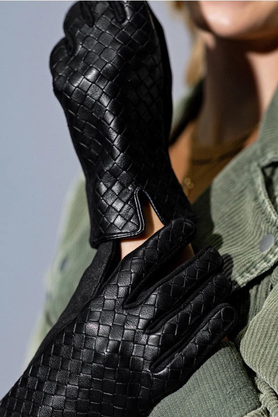 Black Soft Quilted Gloves