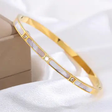 Shell Interval Gold Bracelet
